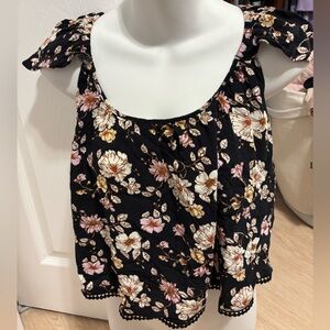 Forever 21 Black Floral Blouse
